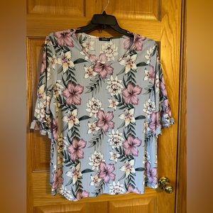 Cure Women’s Pullover Floral 3XL Short Sleeves Split scalloped Cuffs Blouse